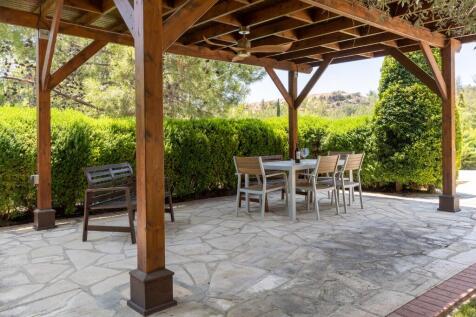 Outdoor Lounge