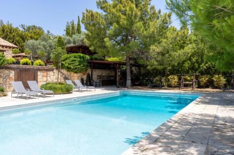 Swimmimg pool