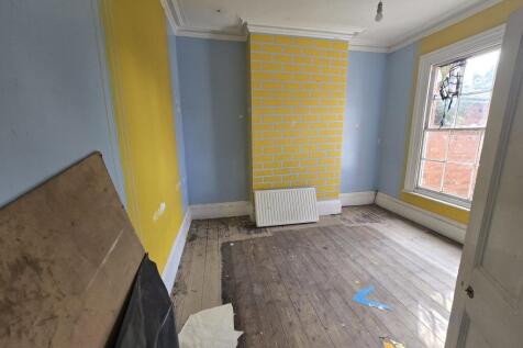 Bedroom 5 (2)