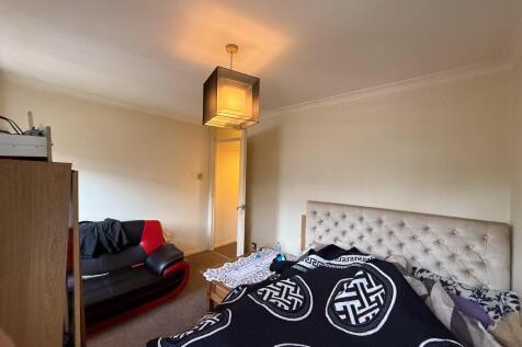Bed  1 2