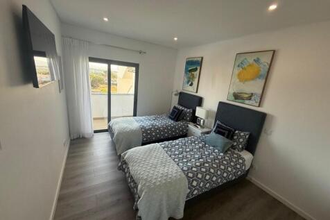 61c059c5-7d6d-4421-af72-fd5cb1ee60e9