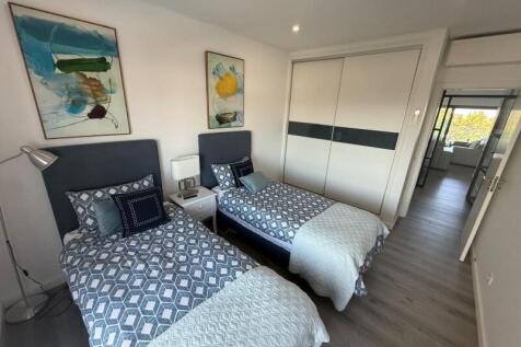 caf58624-bd46-4d88-b682-a89e29fe6c1a