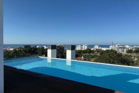 4c7e6742-d848-485d-a37c-e3637d8ee016