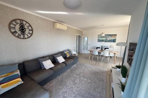 Living room 2