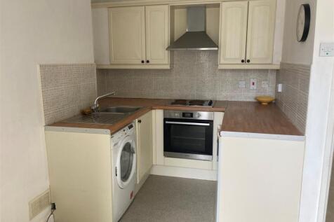 100 Connaught Road - kitchen.jpg