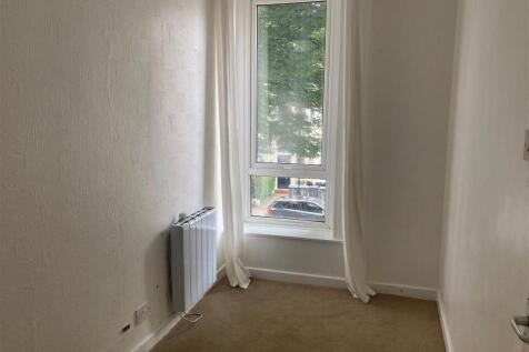100 Connaught Road - front bedroom 2.jpg