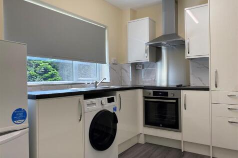 3 Maplewood Court - kitchen.jpg