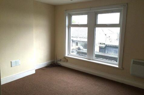22a Park Crescent - living room.jpg