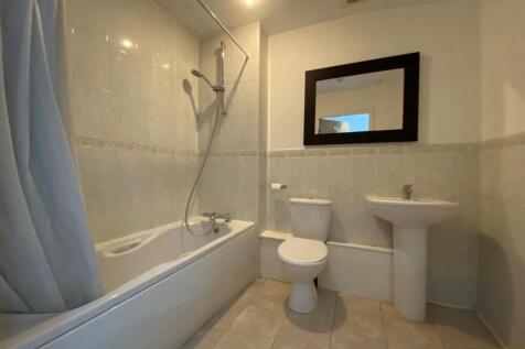 Amorella House - bathroom.jpg