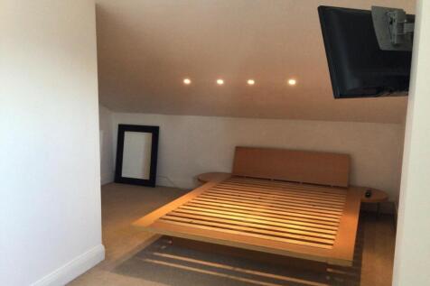 17 Amorella House - bedroom 1 (1).jpg