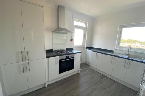 309FF Holton Road - kitchen.jpg