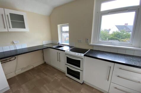 181 Barry Road FF - kitchen.jpg