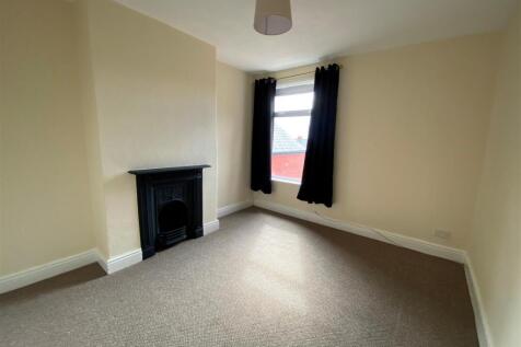 181 Barry Road FF - bedroom one.jpg