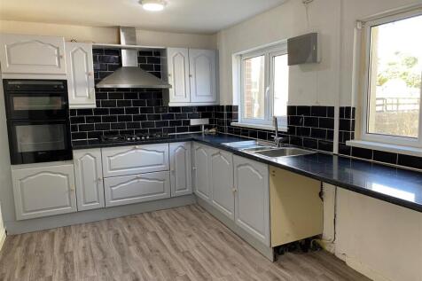 10 Dafydd Place - kitchen 2.jpg