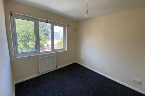10 Dafydd Place - rear bedroom.jpg