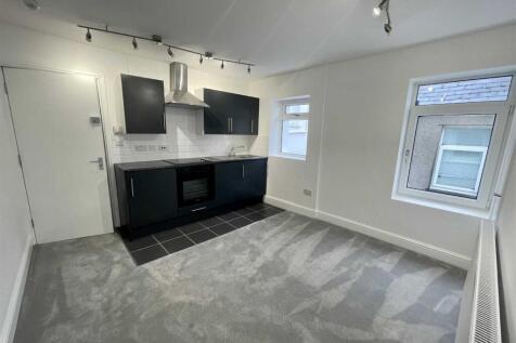 23 Kingsland Crescent - kitchen 3.jpg