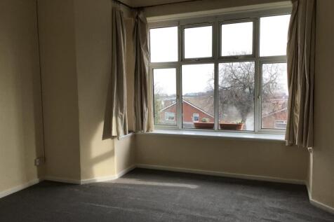 Flat 4, 8 Park Road - linving room.jpg