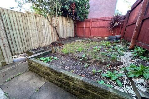 6 court newton rear garden.jpg