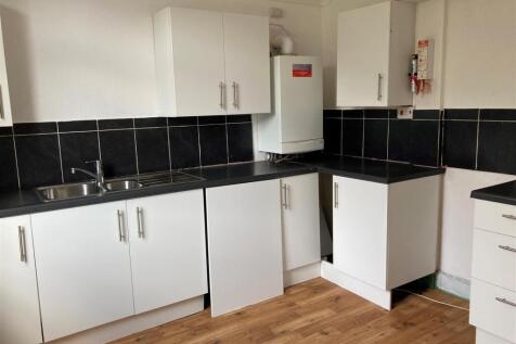 First Floor 161 Gladstone Road - kitchen 2.jpg