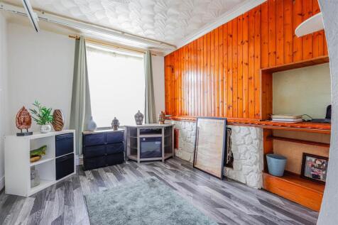 Chesterfield St_.jpg