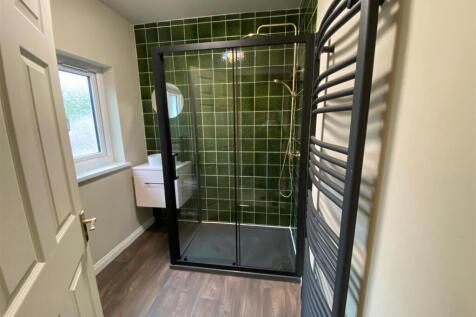 21 Crossfield Road - bathroom.jpg