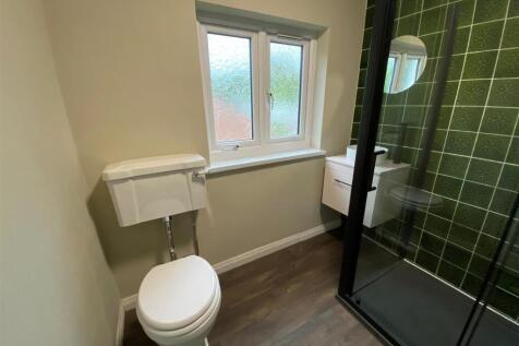 21 Crossfield Road - bathroom 2.jpg