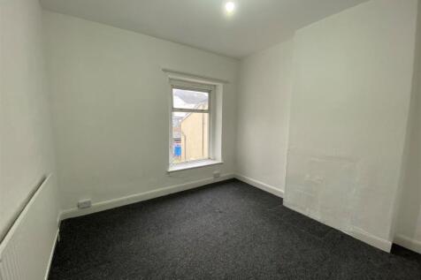 13 St Marys - bedroom 3.jpg