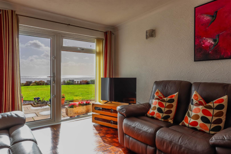 Glan Hafren Living room.png