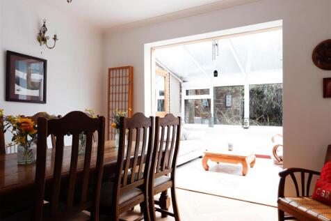 Griffin Close -14.jpg