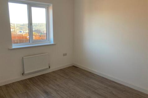 346 Church Road - bedroom two 2.jpg