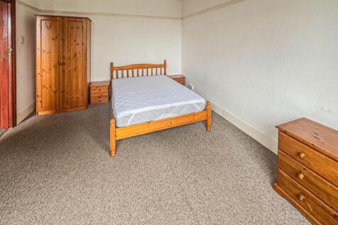 bed 2-2.jpg