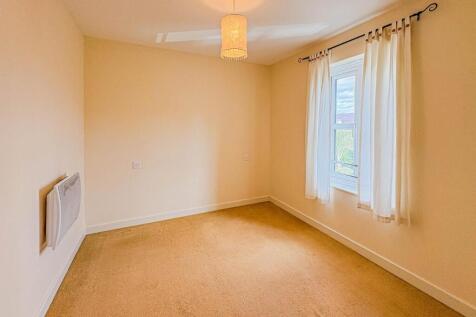 bedroom 2-2.jpg