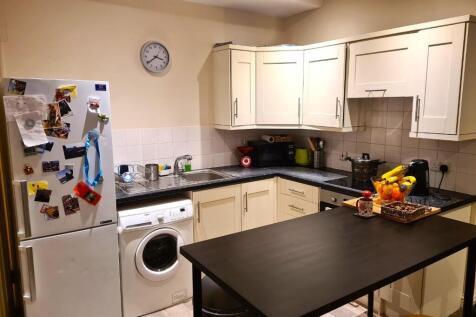 F2 23-25 East Street kitchen.jpg