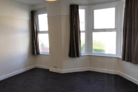 master bedroom pic 1.jpg