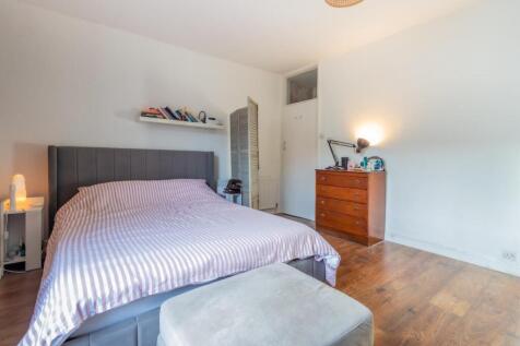 Wells bedroom.jpg
