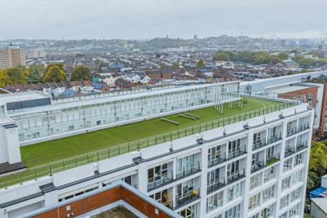 roof top running track.jpg