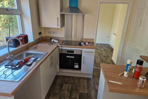 31 Gipsy Patch Lane Kitchen.jpg