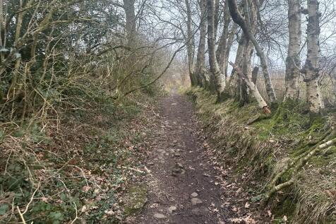 Footpath to land