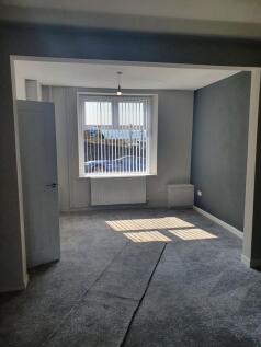 Livingroom/ Dining Room