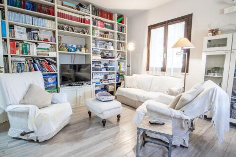 Property Image 100
