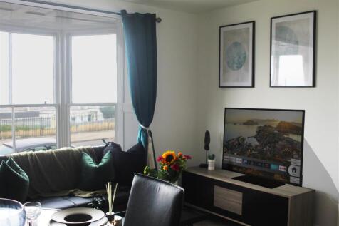 fortflat2lounge.jpg