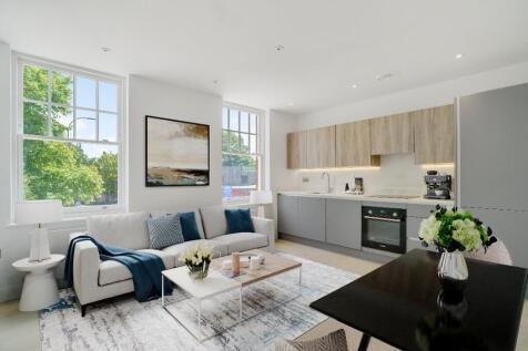 Reception/kitchen