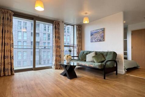 For Sale, Buy - Studio in London, Lewisham, SE13 -