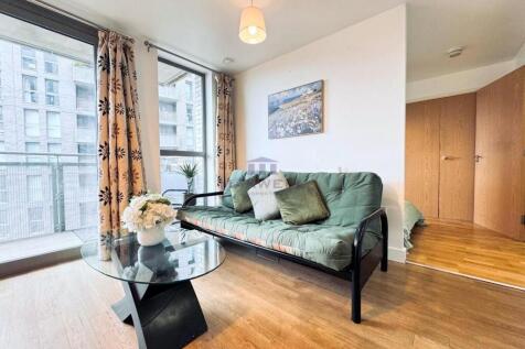 For Sale, Buy - Studio in London, Lewisham, SE13 -