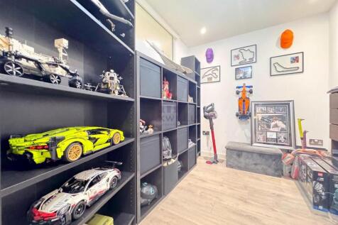 For Sale, Buy - 2 bed in Harlow, CM20 - MaxwellPro