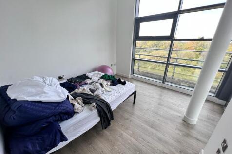 2 Bed two bath flat to rent in Harlow, Maxwellprop