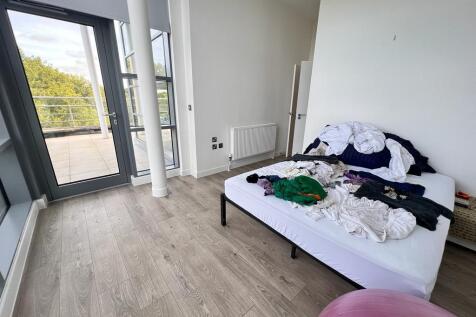 2 Bed two bath flat to rent in Harlow, Maxwellprop