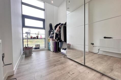 2 Bed two bath flat to rent in Harlow, Maxwellprop