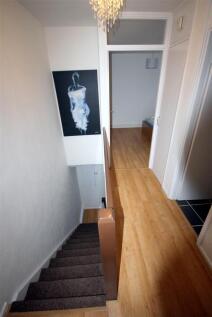 Double room for rent, let in 4 bedroom share house