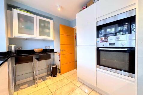 3 Bed for sale, Buy in Lonond, NW11 - Maxwellprope